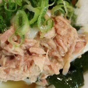 簡単おいしい☆ツナとわかめの冷やしうどん♪